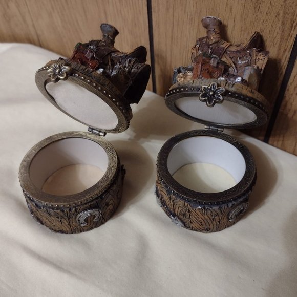 6 pcs Vintage Jewelry Horse Saddle Cowboy Hat Jewelry & Ring Holders Keepers - Picture 8 of 12